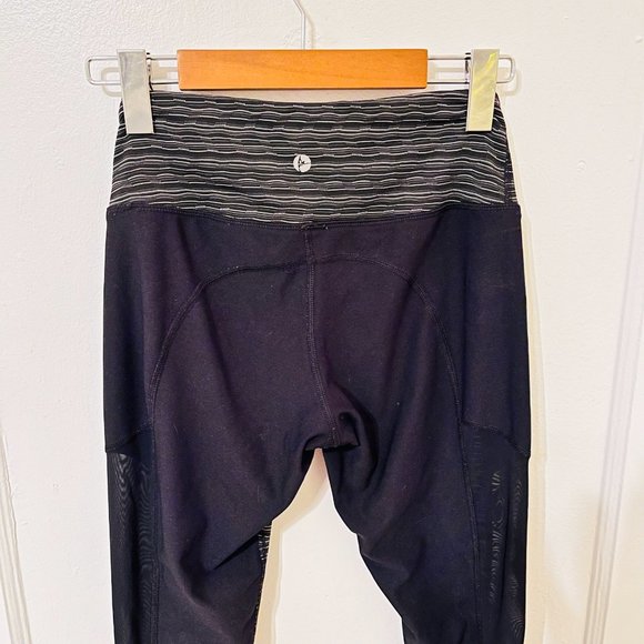 90 Degree High-Rise Workout Legging with Side Panel, Black/White Pattern, US XS - Picture 5 of 8